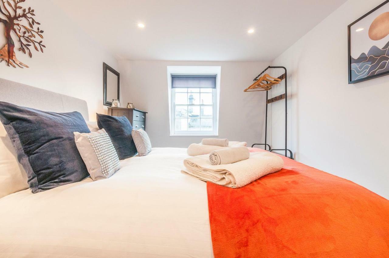Pure B - Exceptional Views Of Tamar & Royal William Yard With Free Parking & Wifi Apartment Plymouth Exterior photo