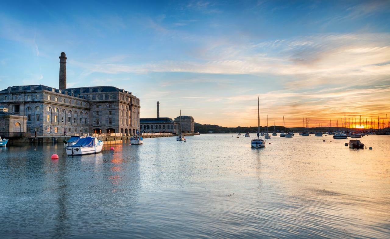 Pure B - Exceptional Views Of Tamar & Royal William Yard With Free Parking & Wifi Apartment Plymouth Exterior photo